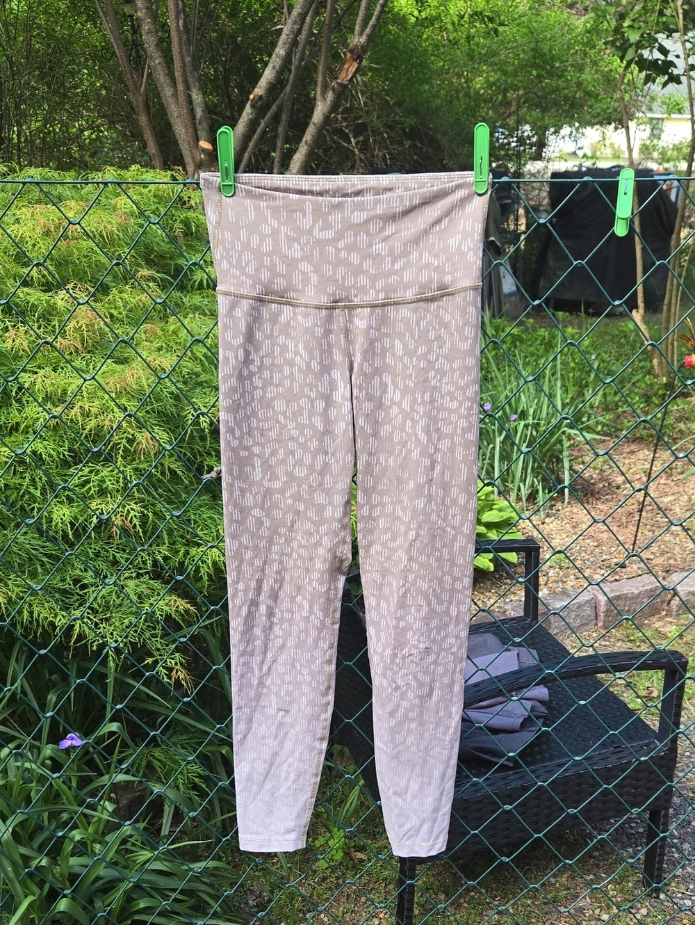 Old Navy Light Beige Patterned High-Waist Leggings